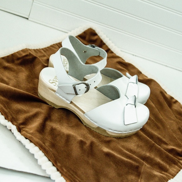 NWOT SVEN clogs - Picture 4 of 13